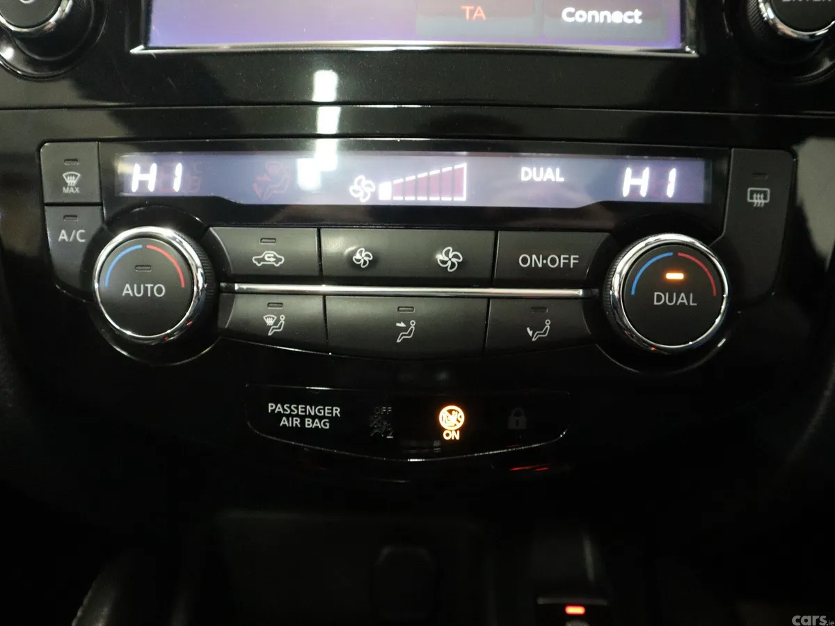 Nissan Qashqai SUV, Diesel, 2018, Black