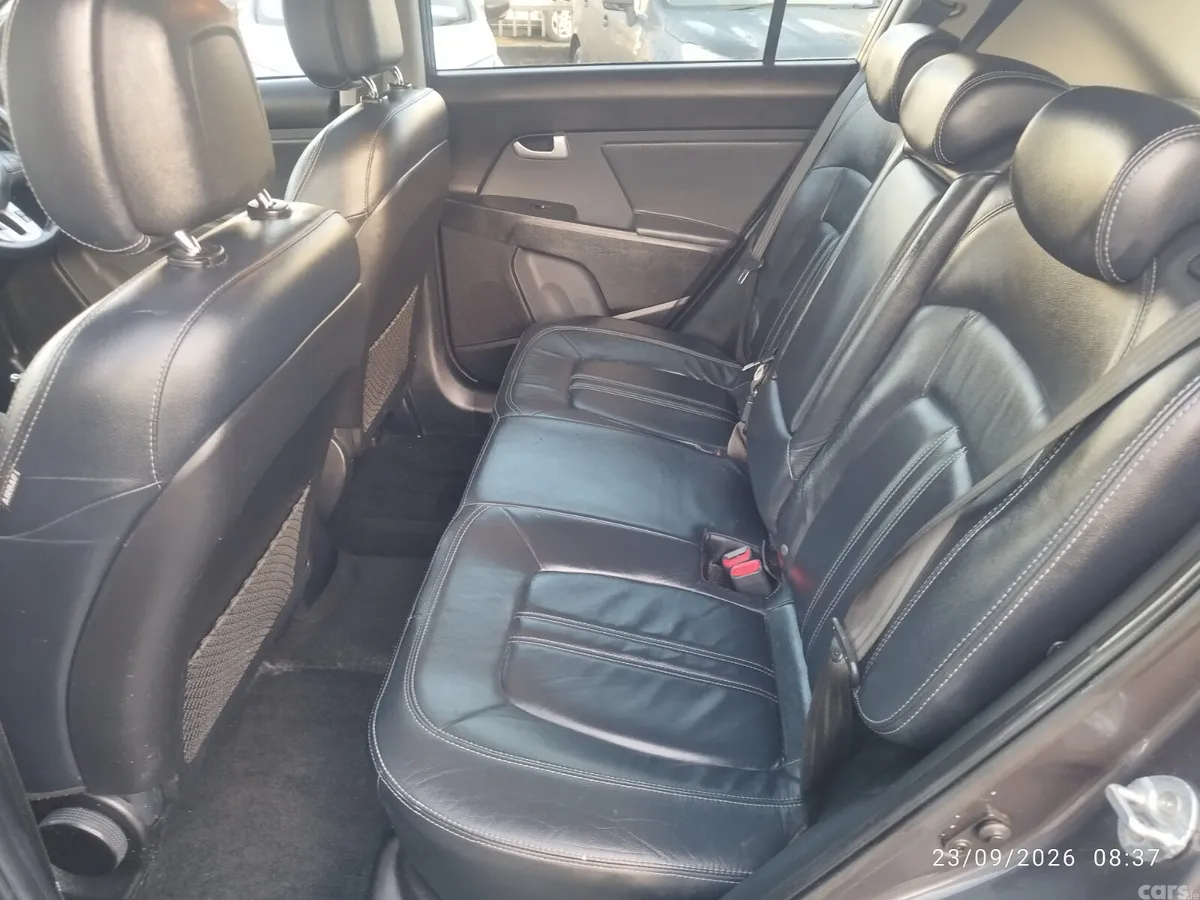 Kia Sportage SUV, Diesel, 2015, Silver