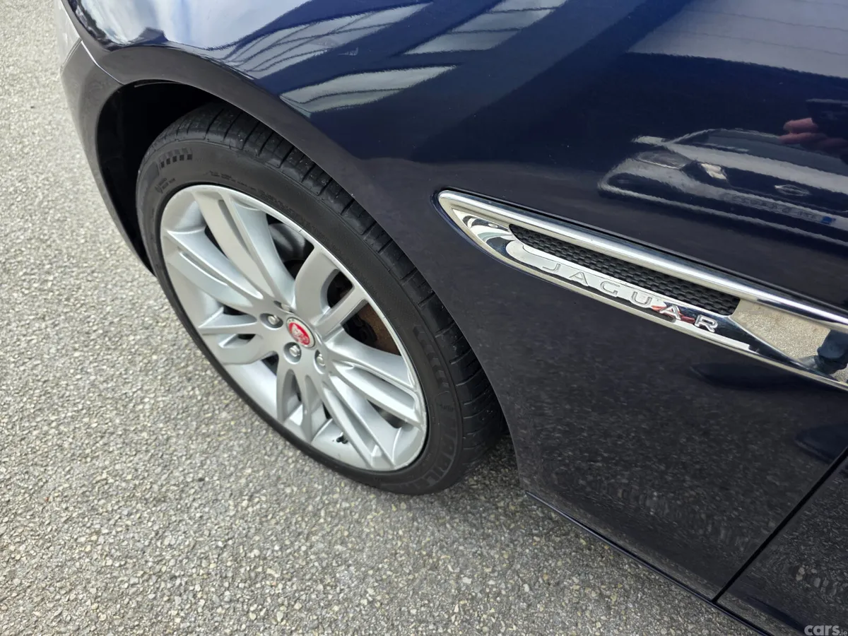 Jaguar XF Estate, Diesel, 2019, Blue
