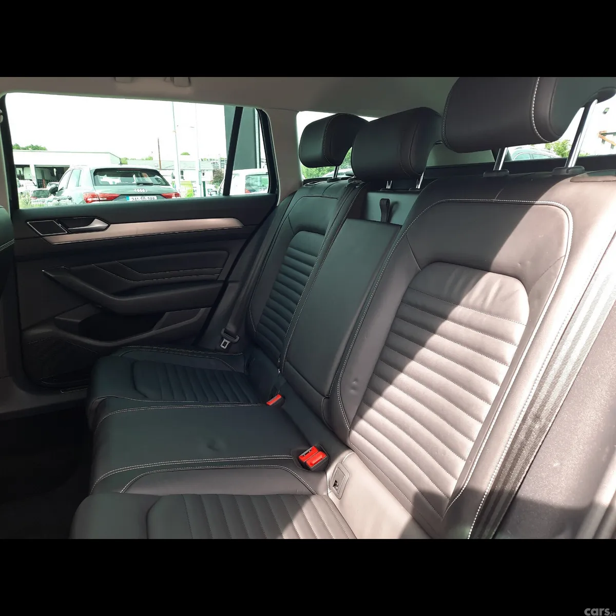 Volkswagen Passat Estate, Diesel, 2022, Grey
