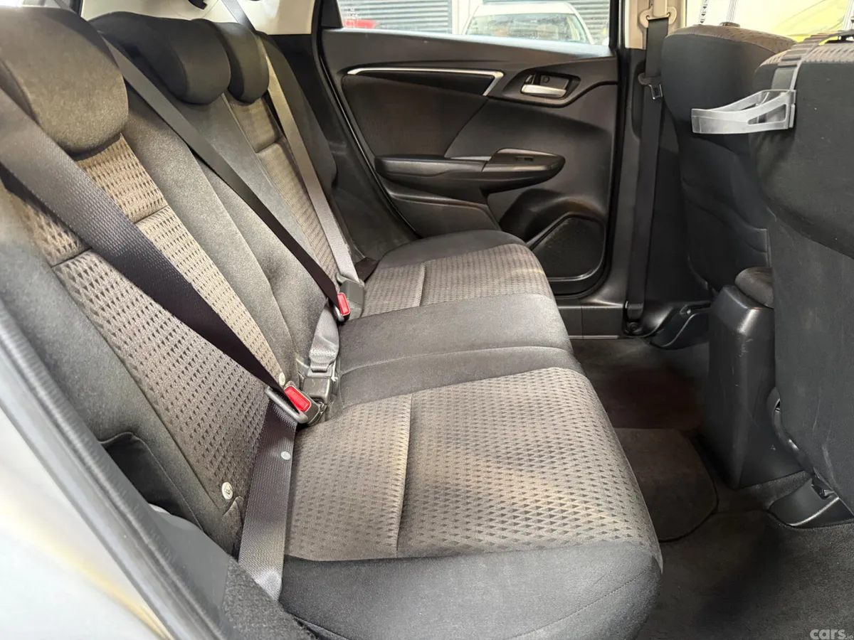 Honda Jazz Hatchback, Petrol Hybrid, 2019, Silver