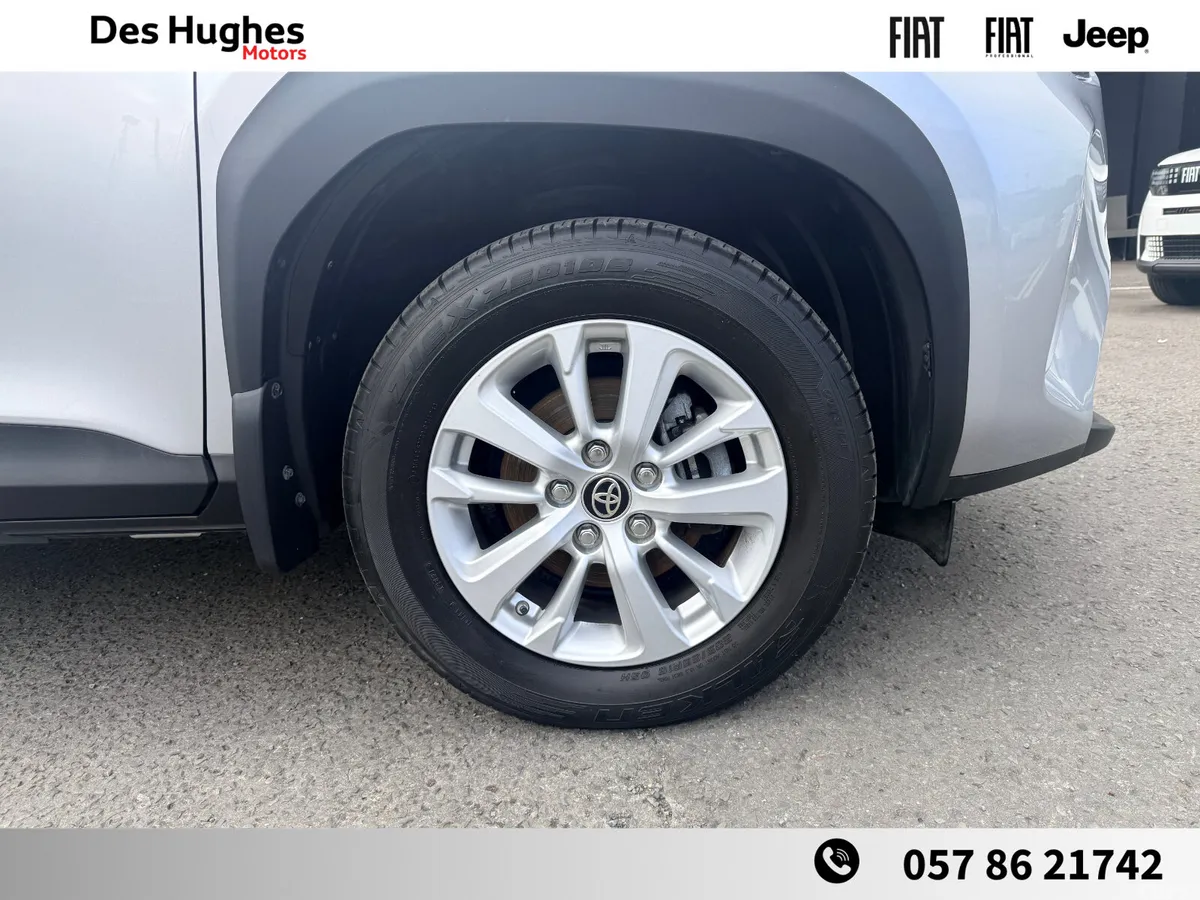Toyota Yaris Cross Hatchback, Petrol Hybrid, 2022, Silver