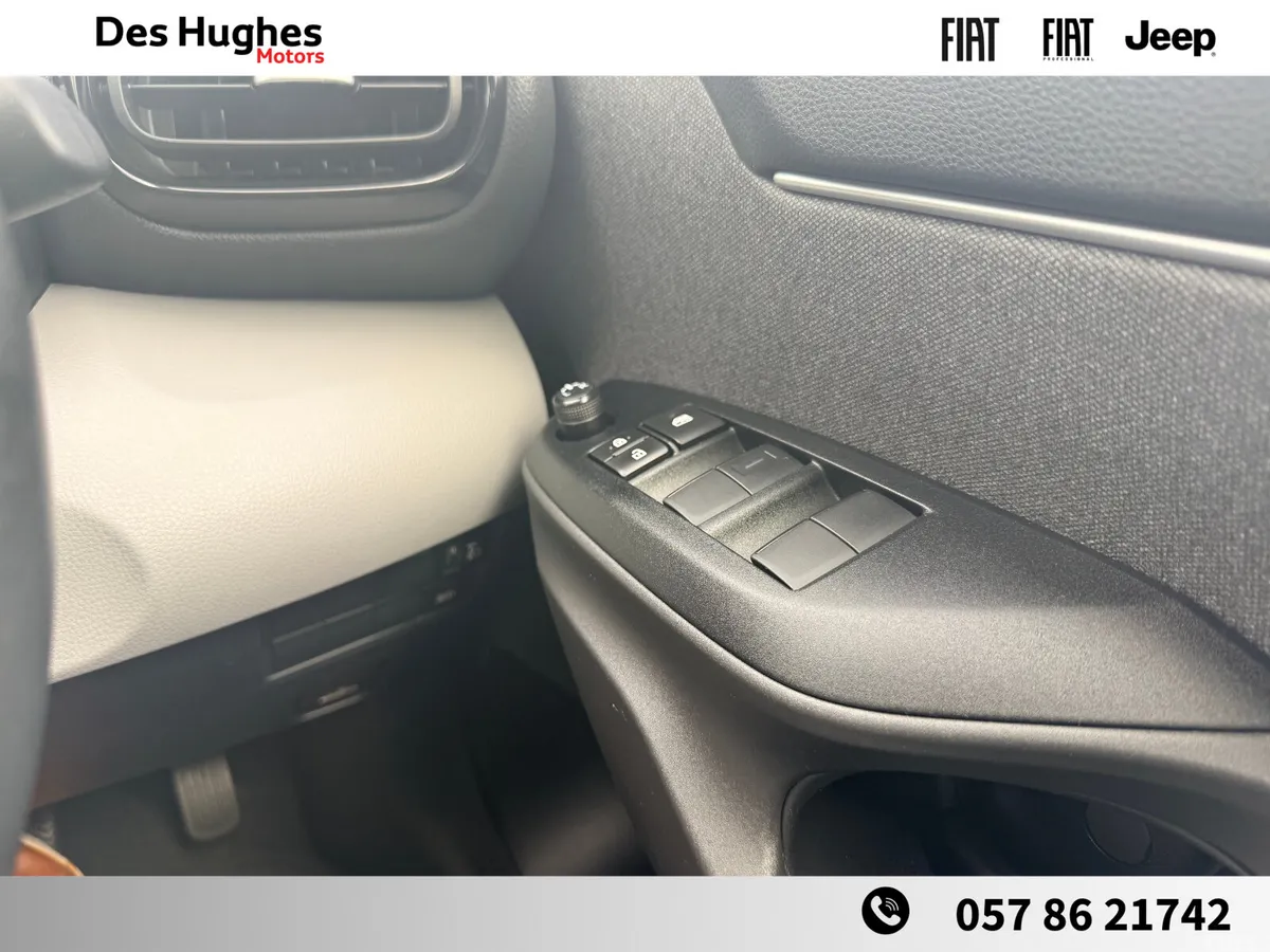 Toyota Yaris Cross Hatchback, Petrol Hybrid, 2022, Silver
