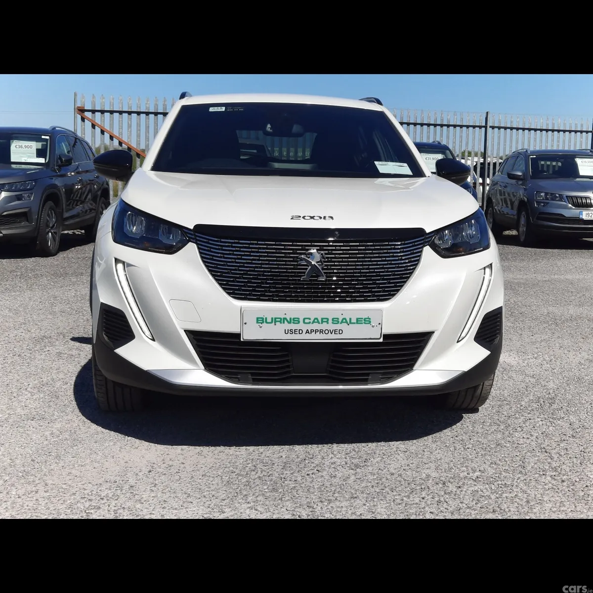 Peugeot 2008 MPV, Petrol, 2023, White