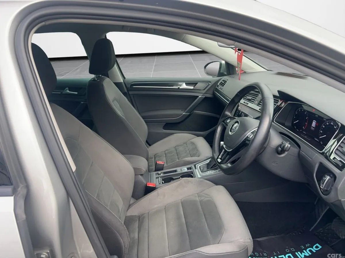 Volkswagen Golf Hatchback, Petrol, 2019, Silver