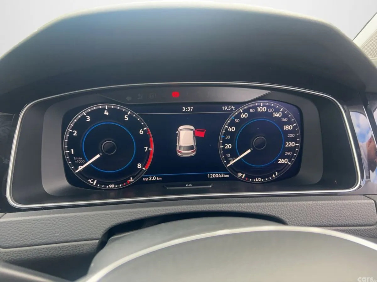 Volkswagen Golf Hatchback, Petrol, 2019, Silver
