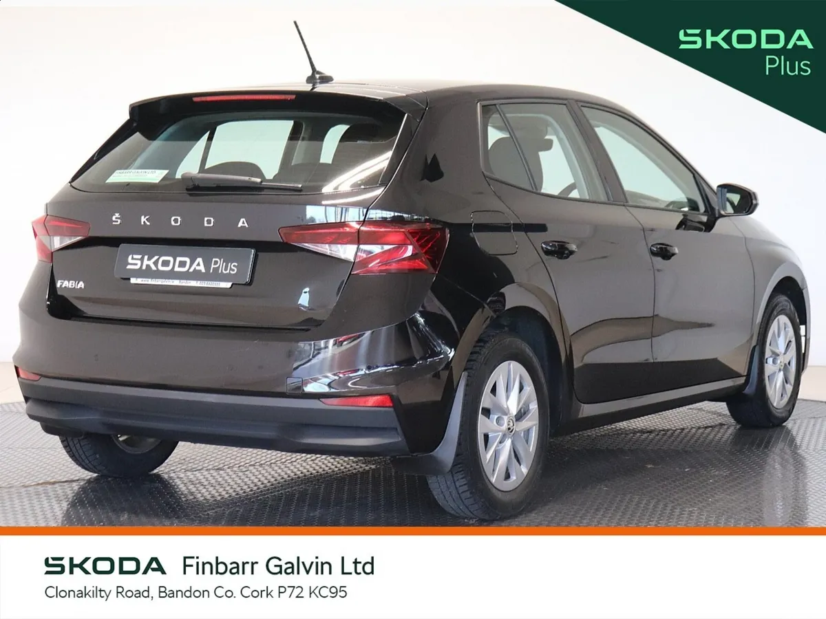 Skoda Fabia Hatchback, Petrol, 2023, Black