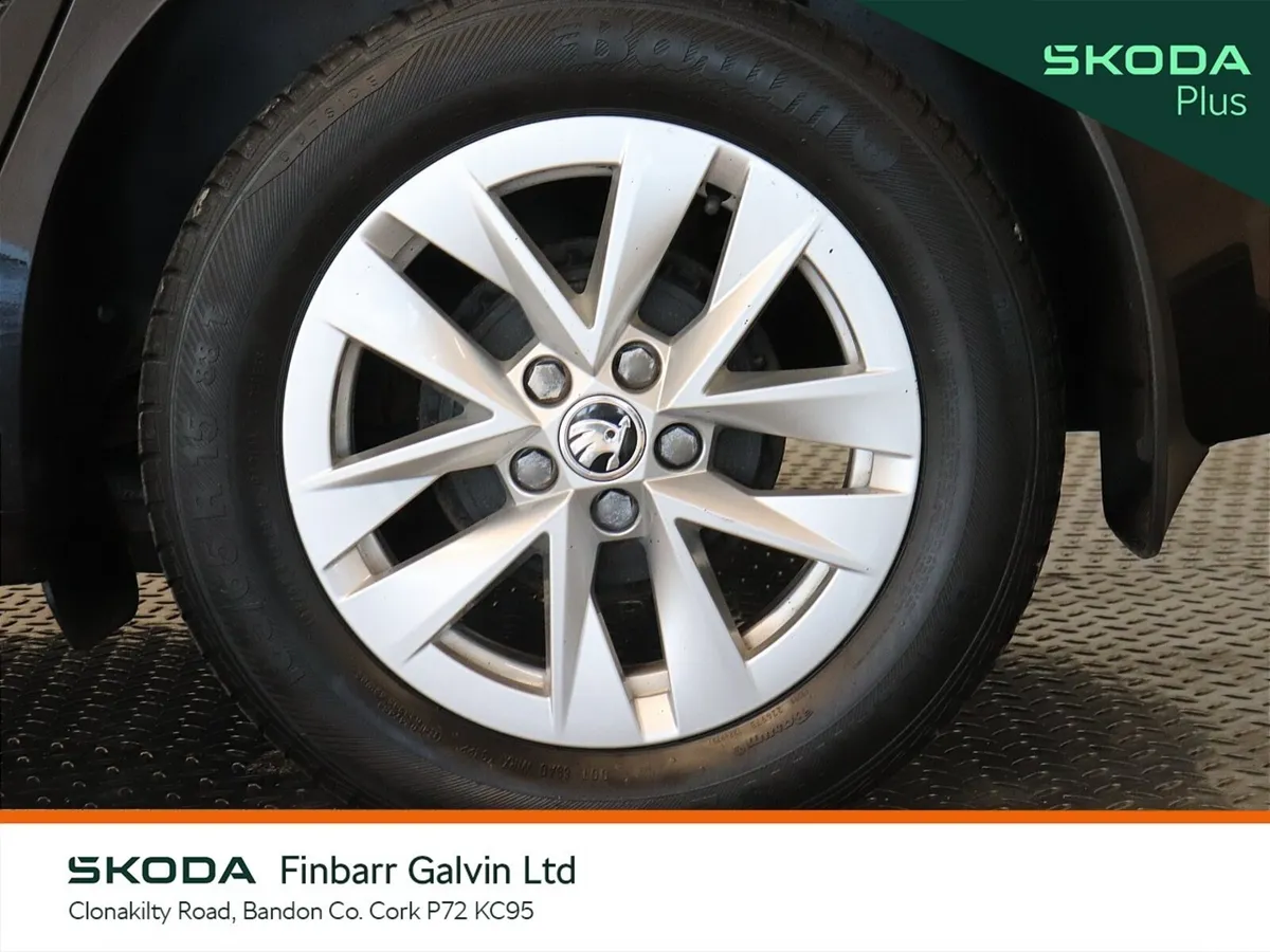 Skoda Fabia Hatchback, Petrol, 2023, Black