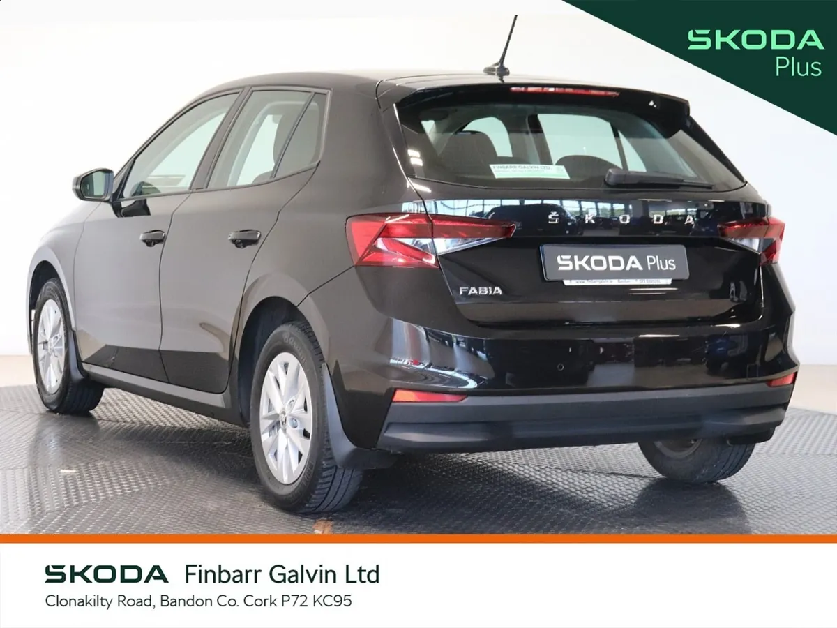 Skoda Fabia Hatchback, Petrol, 2023, Black