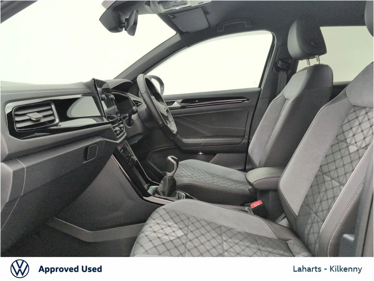 Volkswagen T-Roc SUV, Petrol, 2023, Black