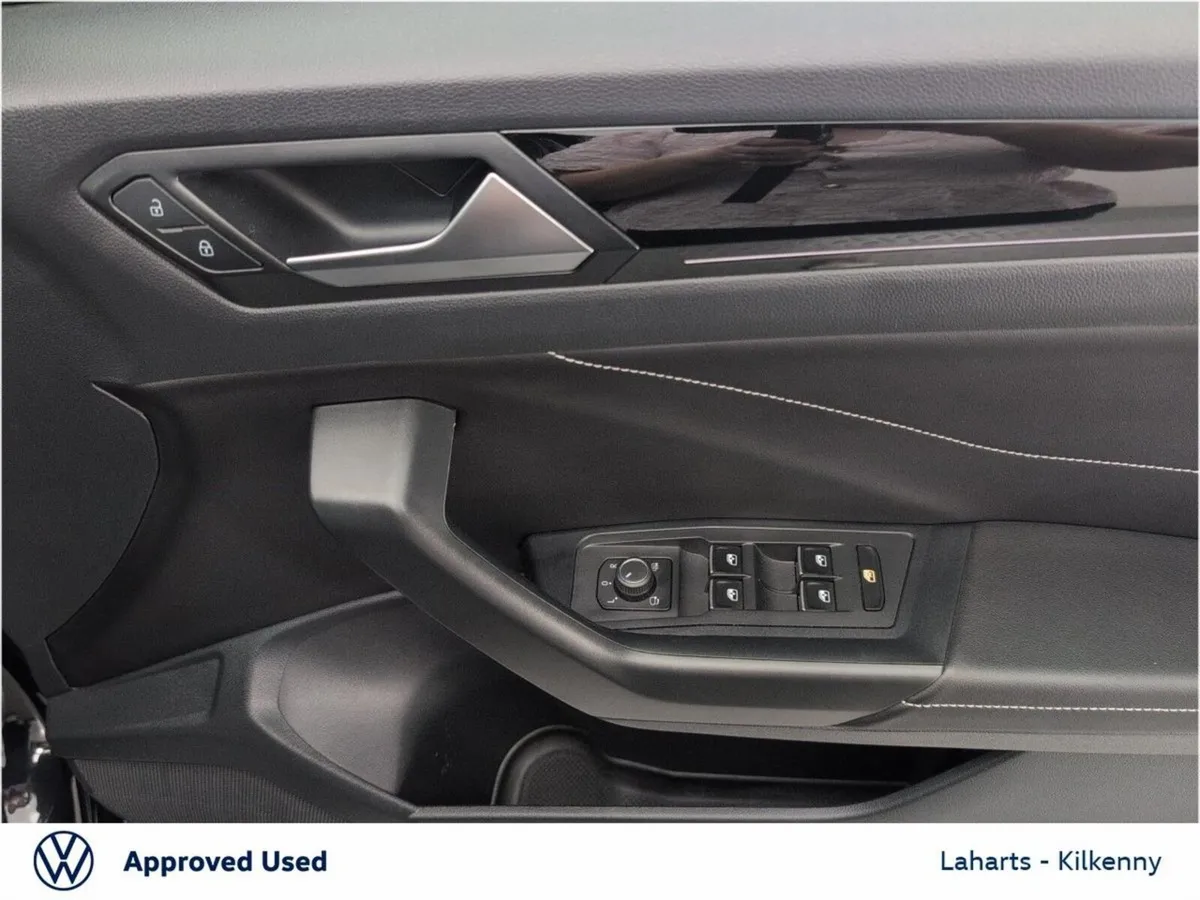 Volkswagen T-Roc SUV, Petrol, 2023, Black