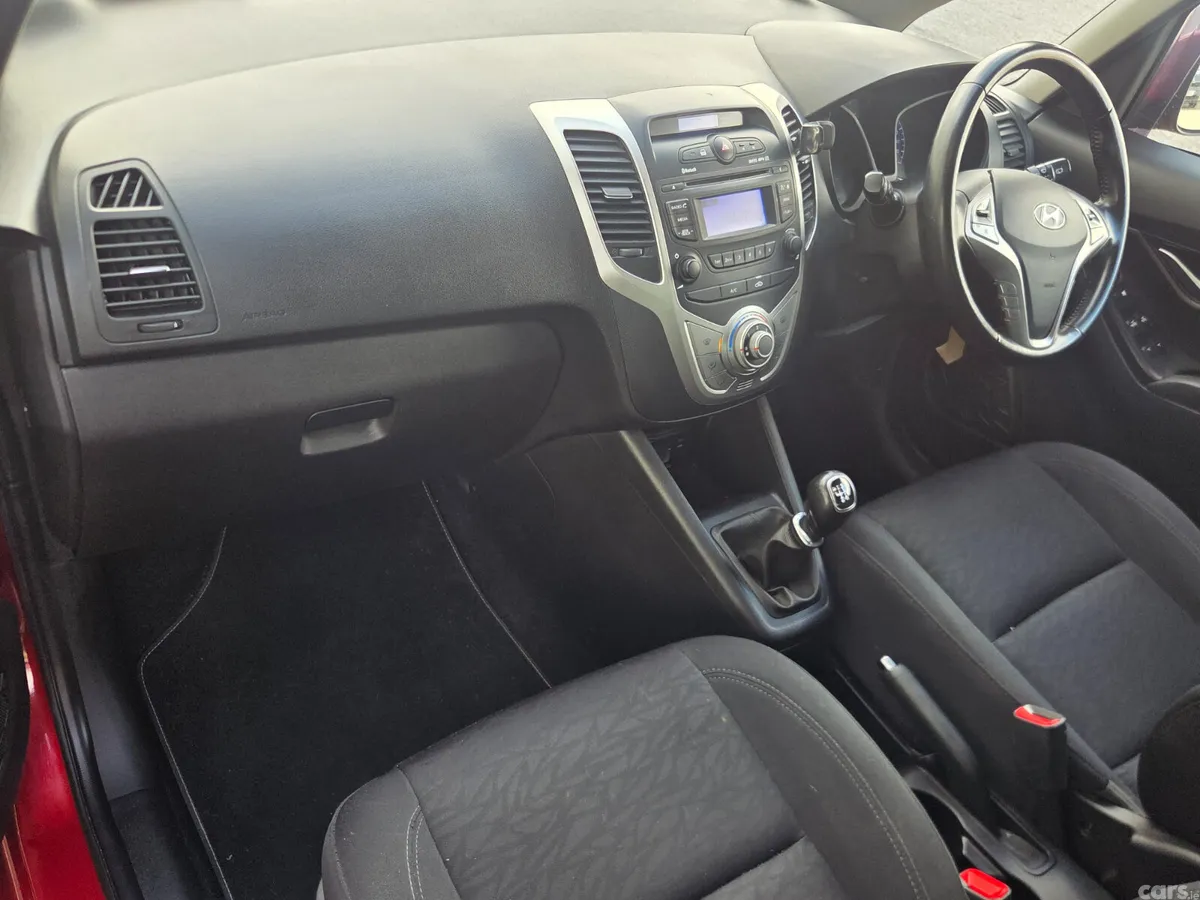 Hyundai ix20 MPV, Petrol, 2017, Red
