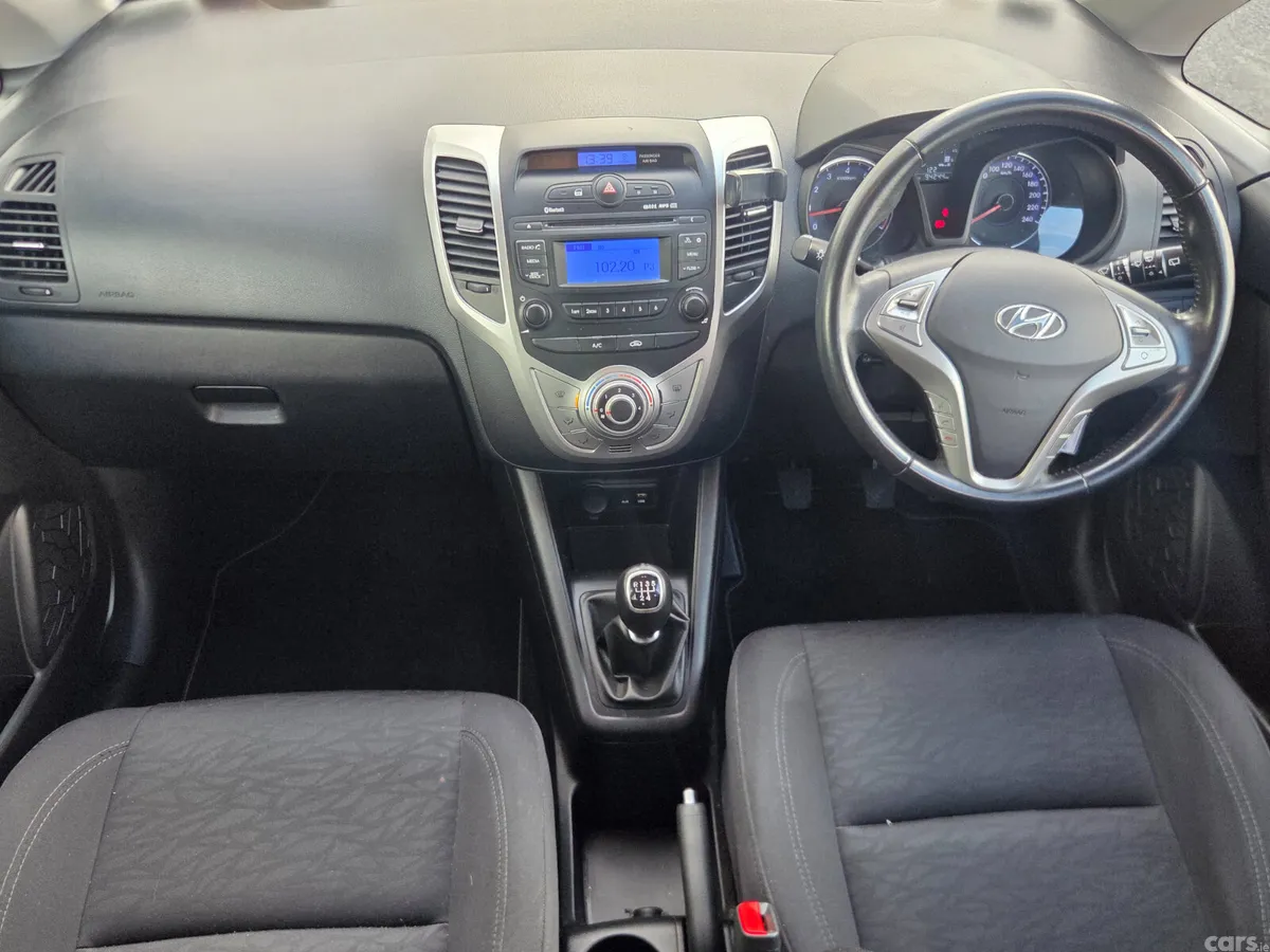 Hyundai ix20 MPV, Petrol, 2017, Red