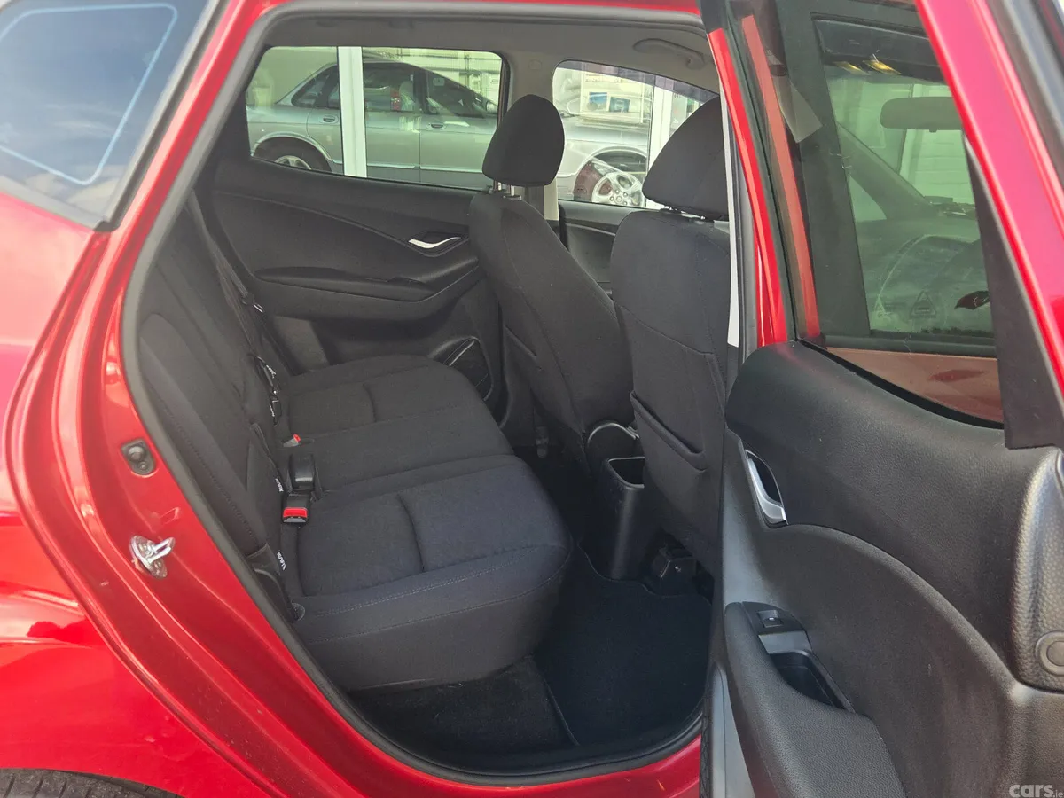Hyundai ix20 MPV, Petrol, 2017, Red
