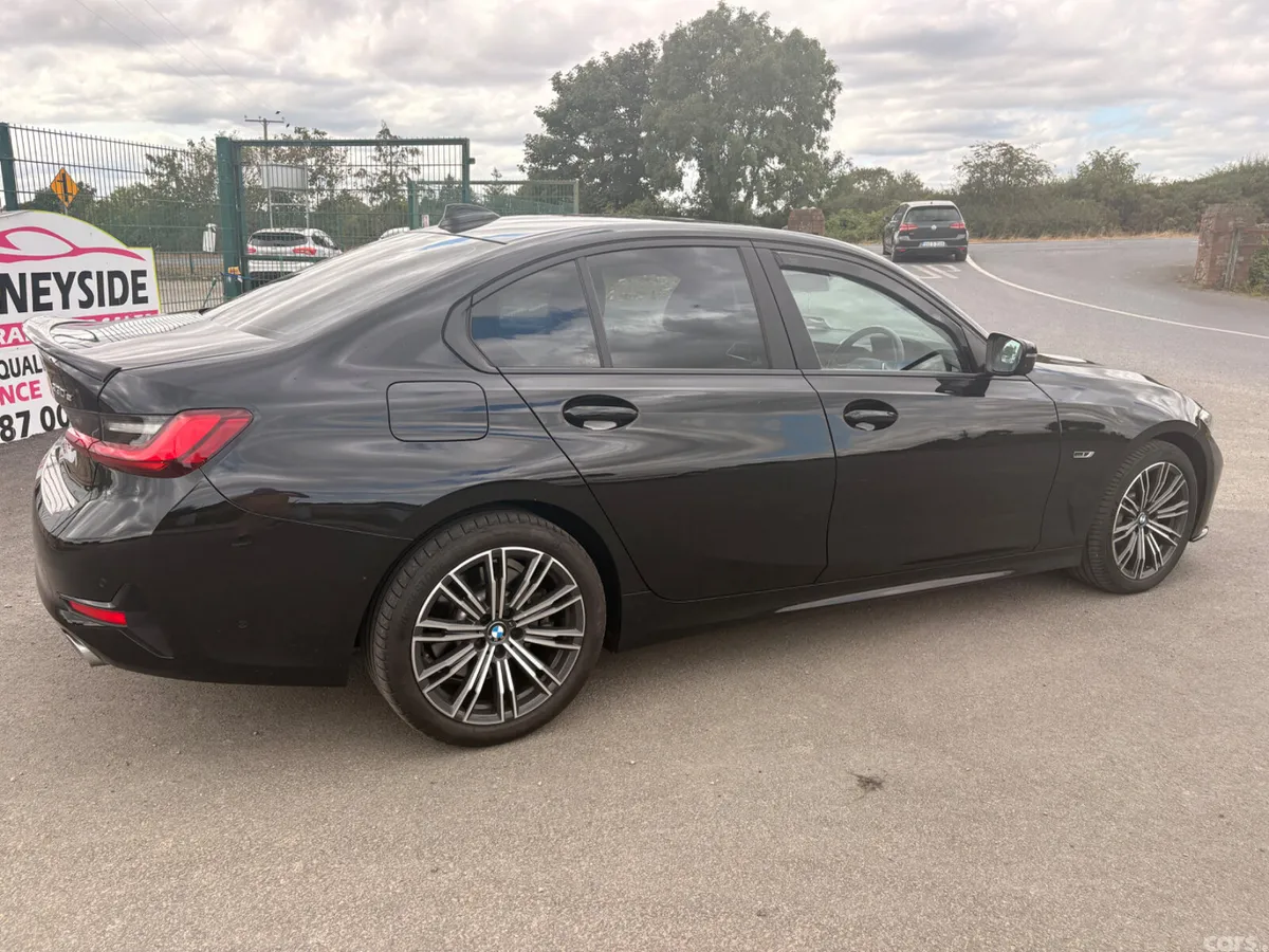 BMW 3-Series Saloon, Petrol Plug-in Hybrid, 2022, Black
