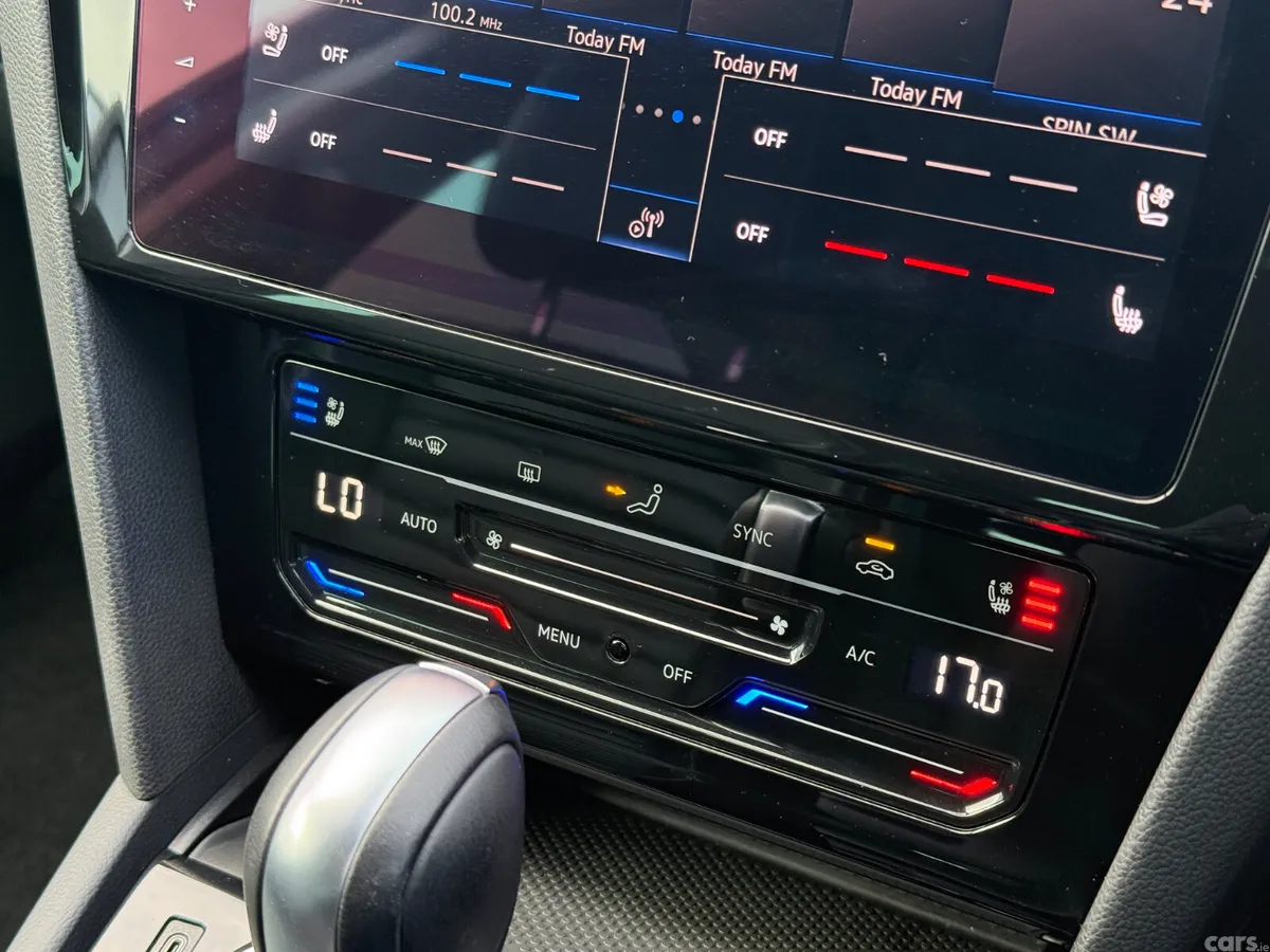 Volkswagen Passat Estate, Diesel, 2021, Silver