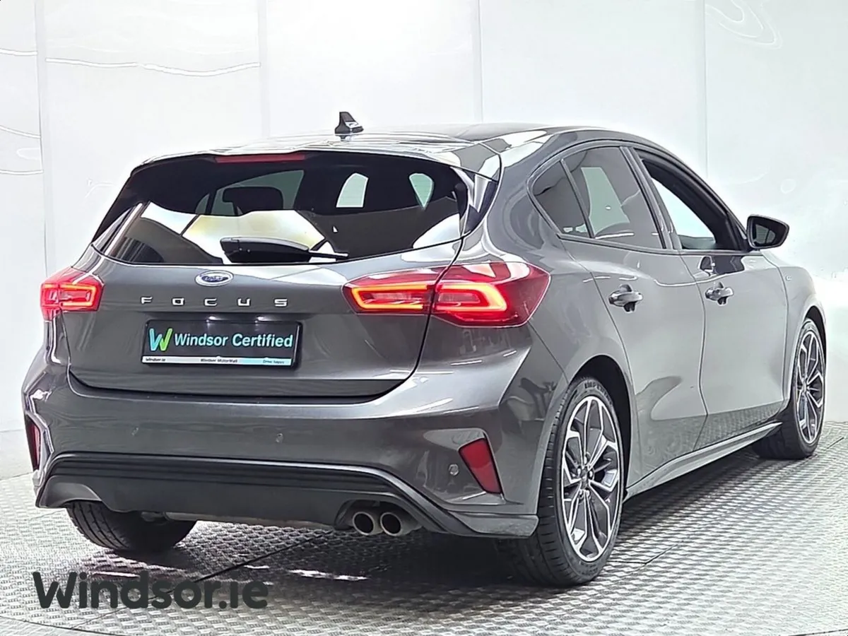 Ford Focus Hatchback, Petrol, 2024, Grey