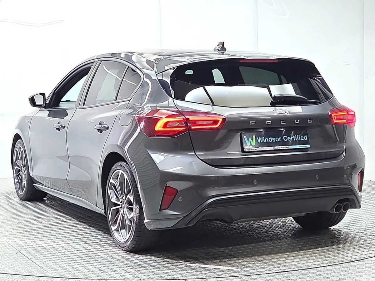 Ford Focus Hatchback, Petrol, 2024, Grey