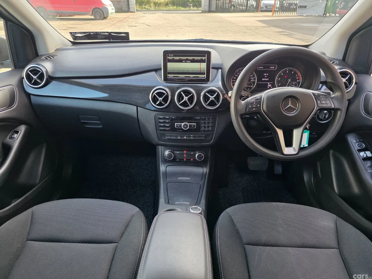 Mercedes-Benz B-Class MPV, Petrol, 2014, Brown