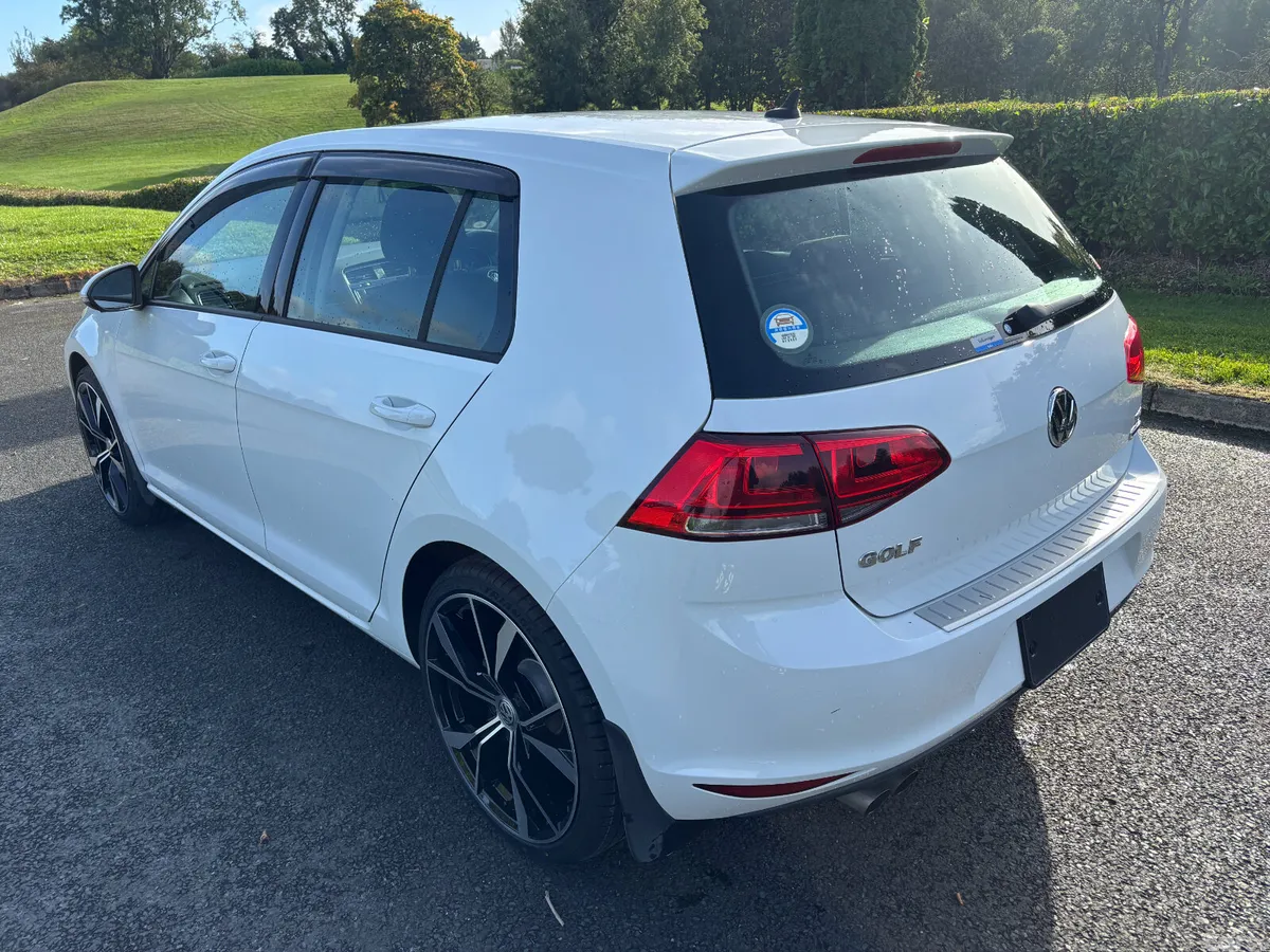 Volkswagen Golf Hatchback, Petrol, 2016, White
