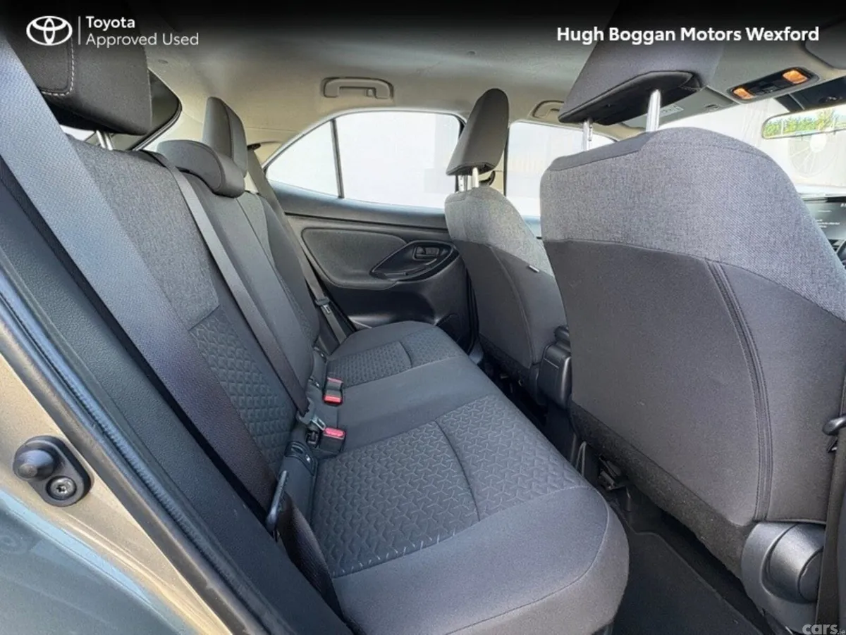 Toyota Yaris Cross Hatchback, Petrol Hybrid, 2022, Green