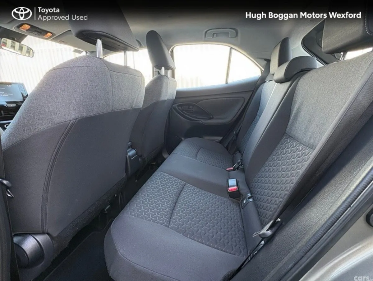 Toyota Yaris Cross Hatchback, Petrol Hybrid, 2022, Green