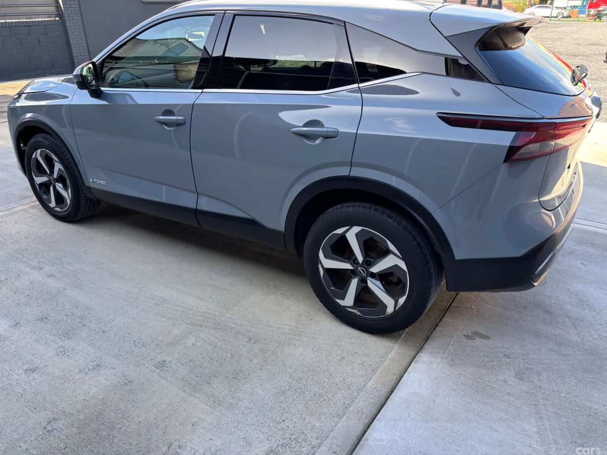 Nissan Qashqai MPV, Petrol, 2024, Grey