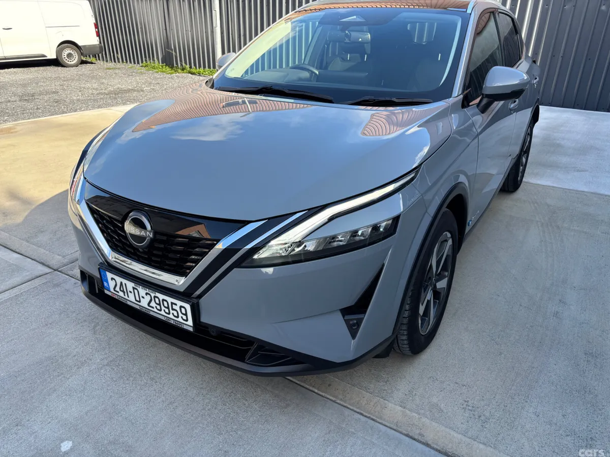 Nissan Qashqai MPV, Petrol, 2024, Grey