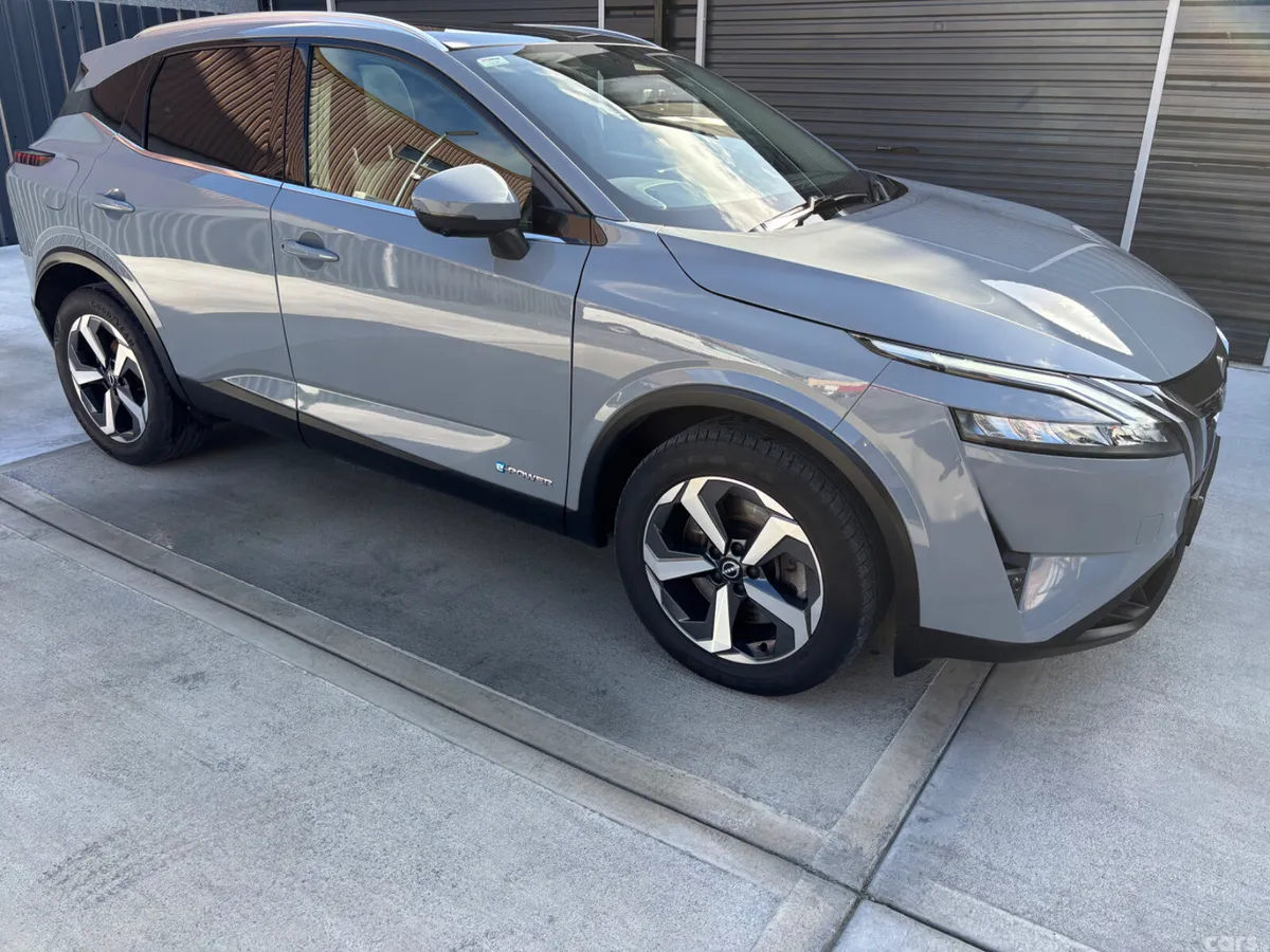 Nissan Qashqai MPV, Petrol, 2024, Grey