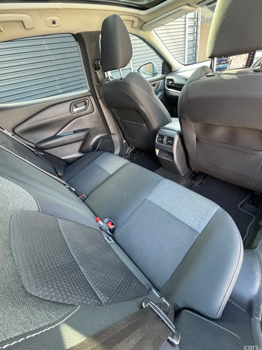 Nissan Qashqai MPV, Petrol, 2024, Grey