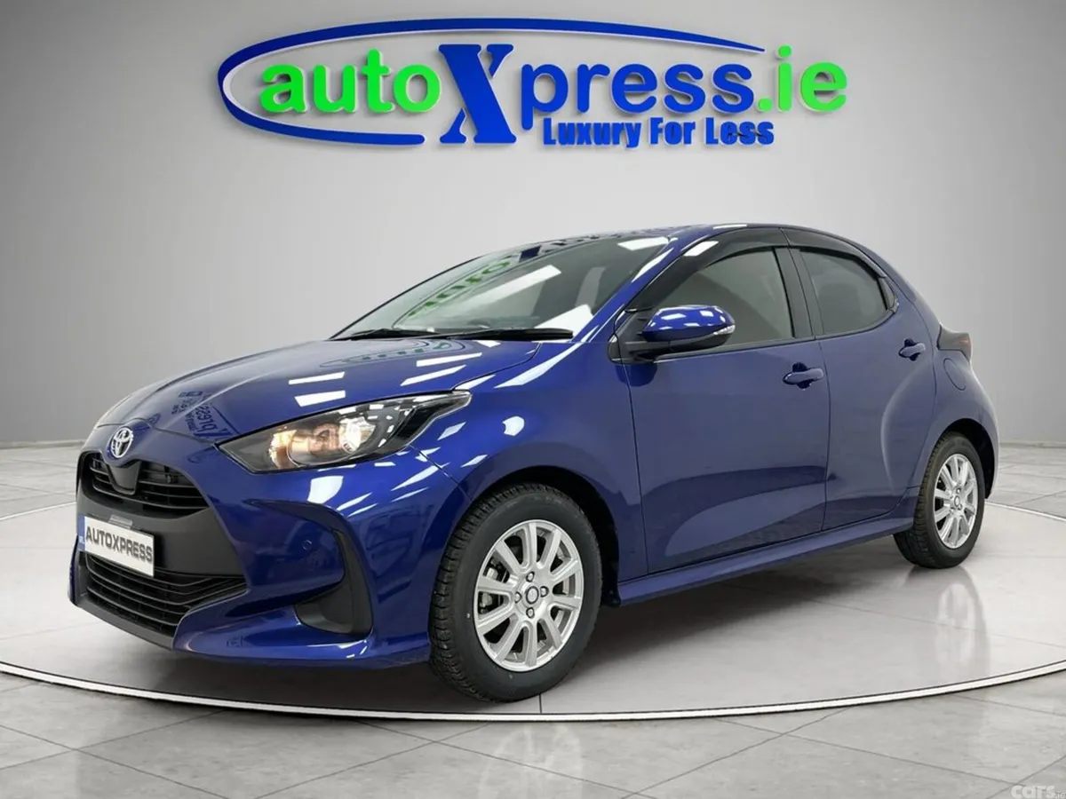 Toyota Yaris Hatchback, Petrol, 2023, Blue