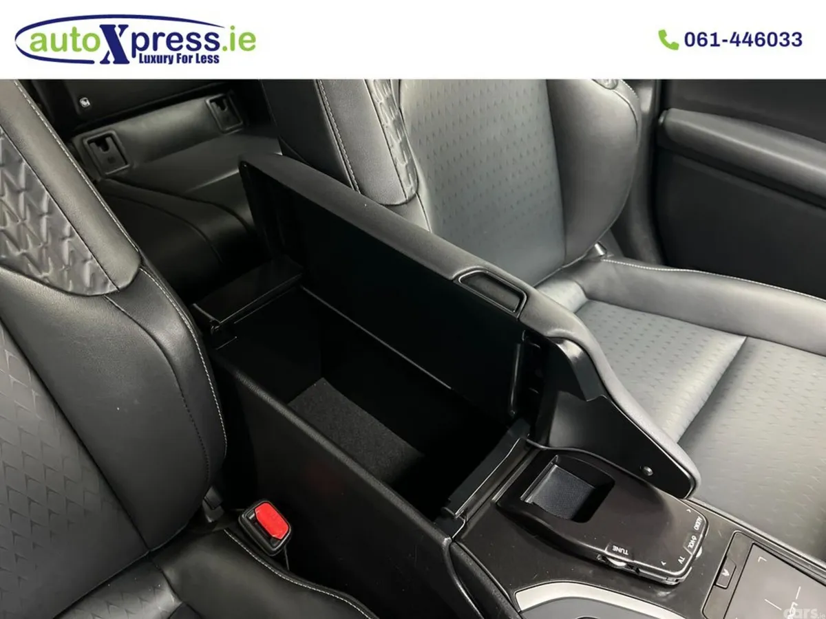 Lexus UX Hatchback, Petrol Hybrid, 2020, Blue