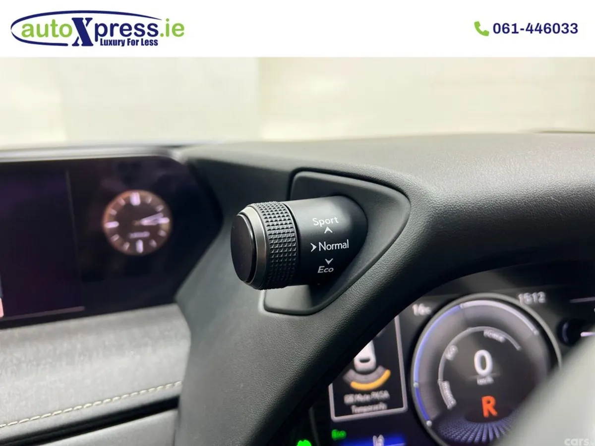 Lexus UX Hatchback, Petrol Hybrid, 2020, Blue
