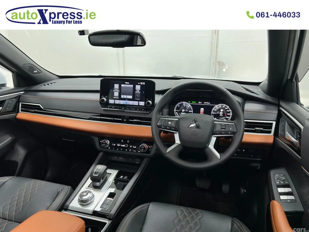 Mitsubishi Outlander SUV, Petrol Hybrid, 2023, White