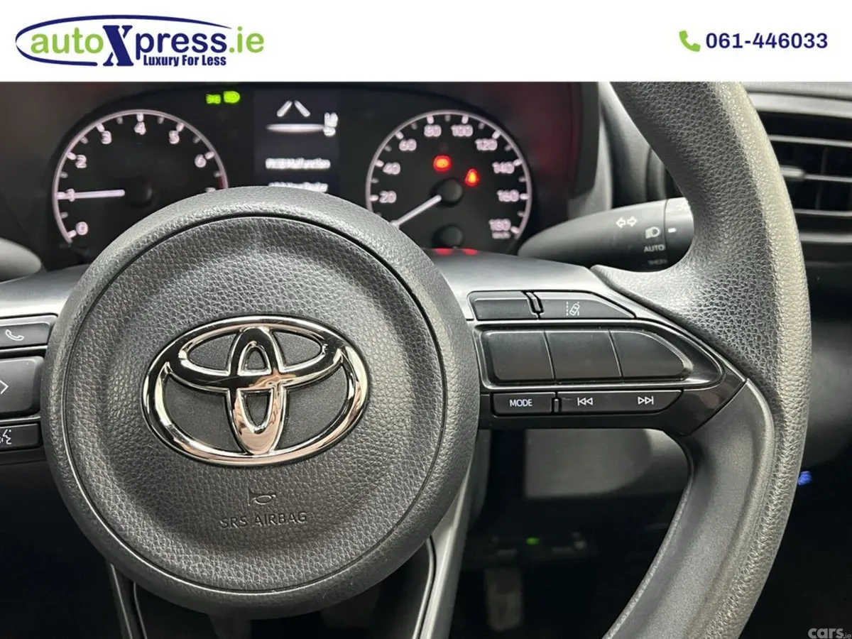 Toyota Yaris Hatchback, Petrol, 2023, Blue