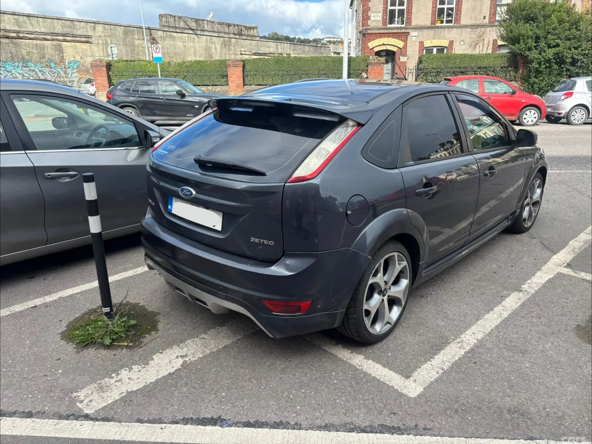 Ford Focus Hatchback, Diesel, 2010, Grey
