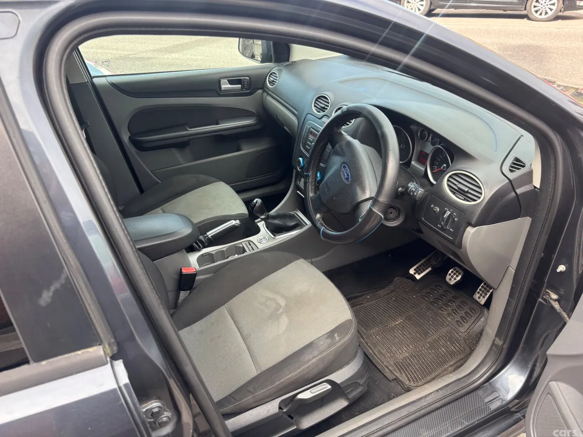 Ford Focus Hatchback, Diesel, 2010, Grey