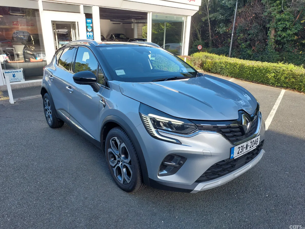 Renault Captur Hatchback, Petrol, 2023, Grey