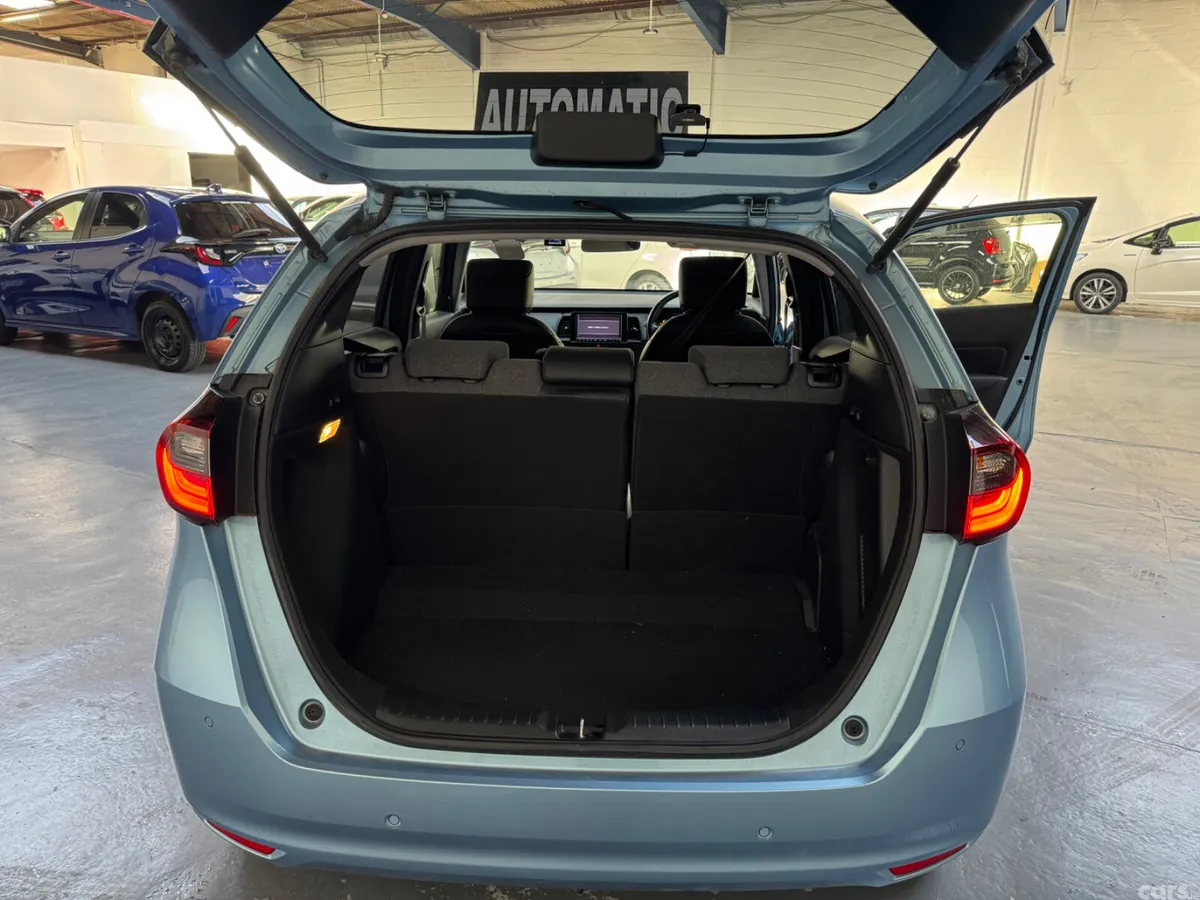 Honda Fit Hatchback, Petrol Hybrid, 2021, Blue