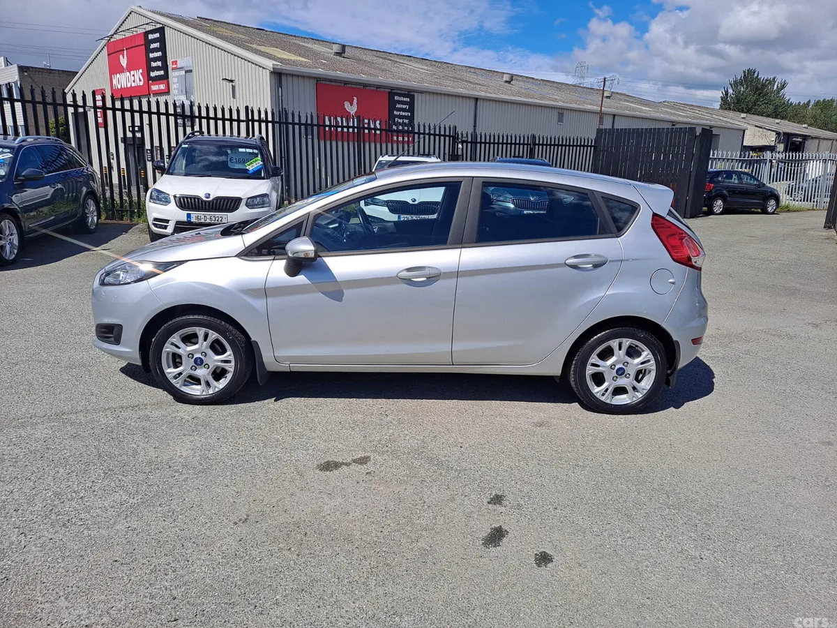 Ford Fiesta Hatchback, Petrol, 2017, Grey