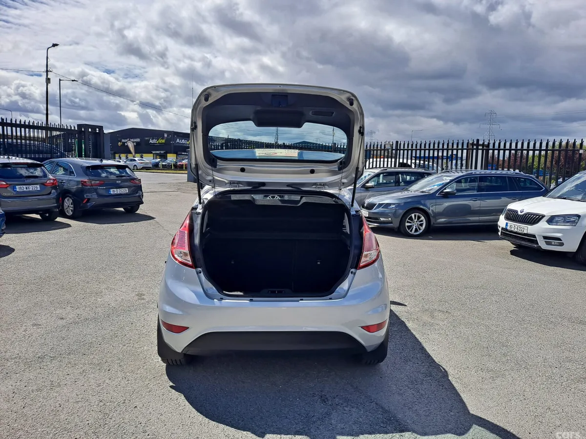Ford Fiesta Hatchback, Petrol, 2017, Grey