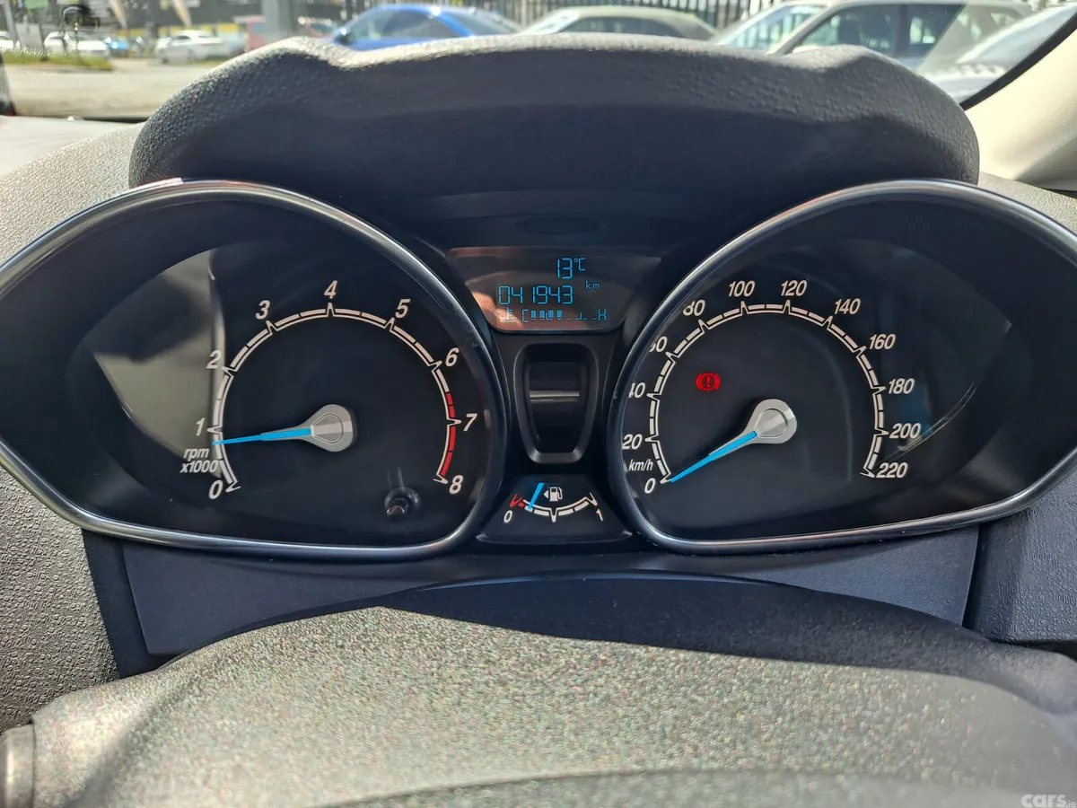 Ford Fiesta Hatchback, Petrol, 2017, Grey