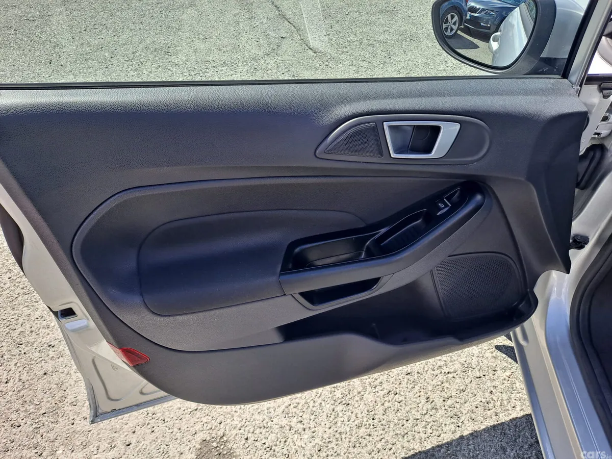 Ford Fiesta Hatchback, Petrol, 2017, Grey