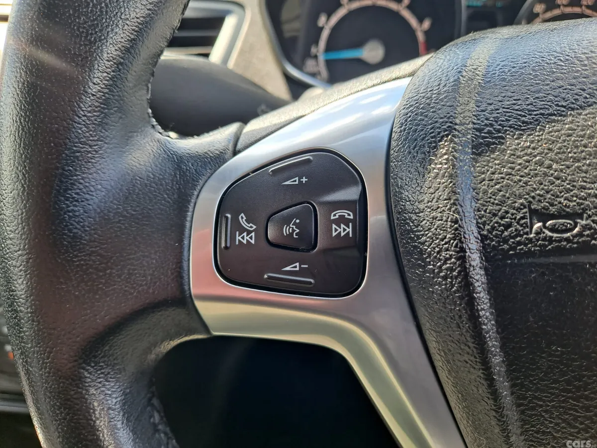 Ford Fiesta Hatchback, Petrol, 2017, Grey