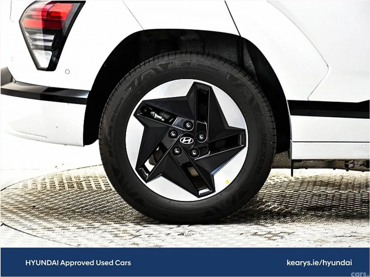 Hyundai KONA SUV, Electric, 2025, White