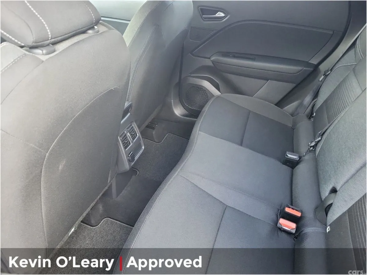 Renault Captur Hatchback, Diesel, 2021, Grey