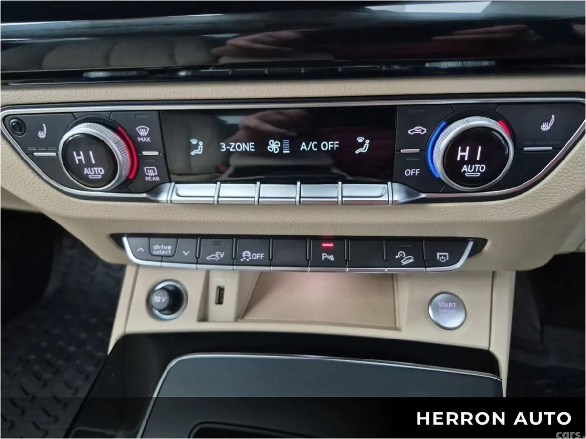 Audi Q5 SUV, Petrol Plug-in Hybrid, 2024, Blue