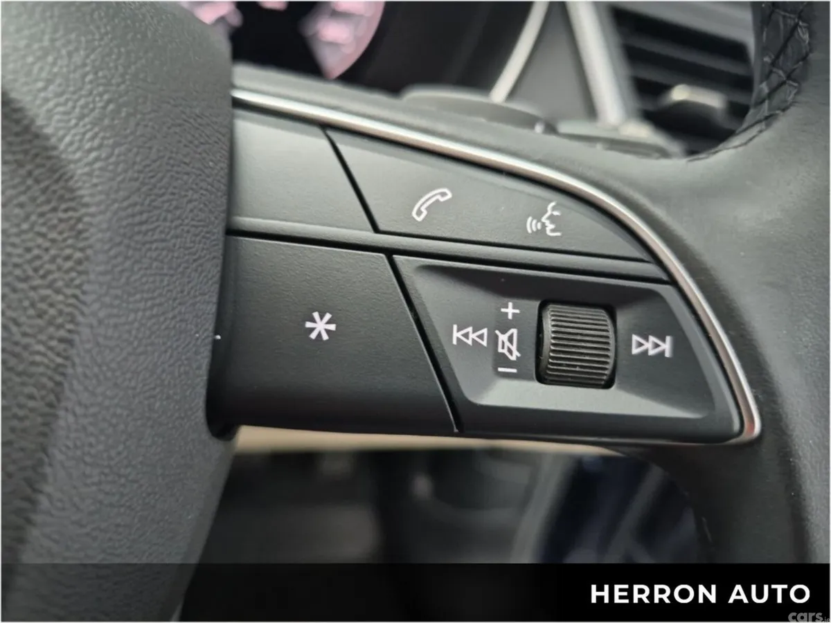 Audi Q5 SUV, Petrol Plug-in Hybrid, 2024, Blue