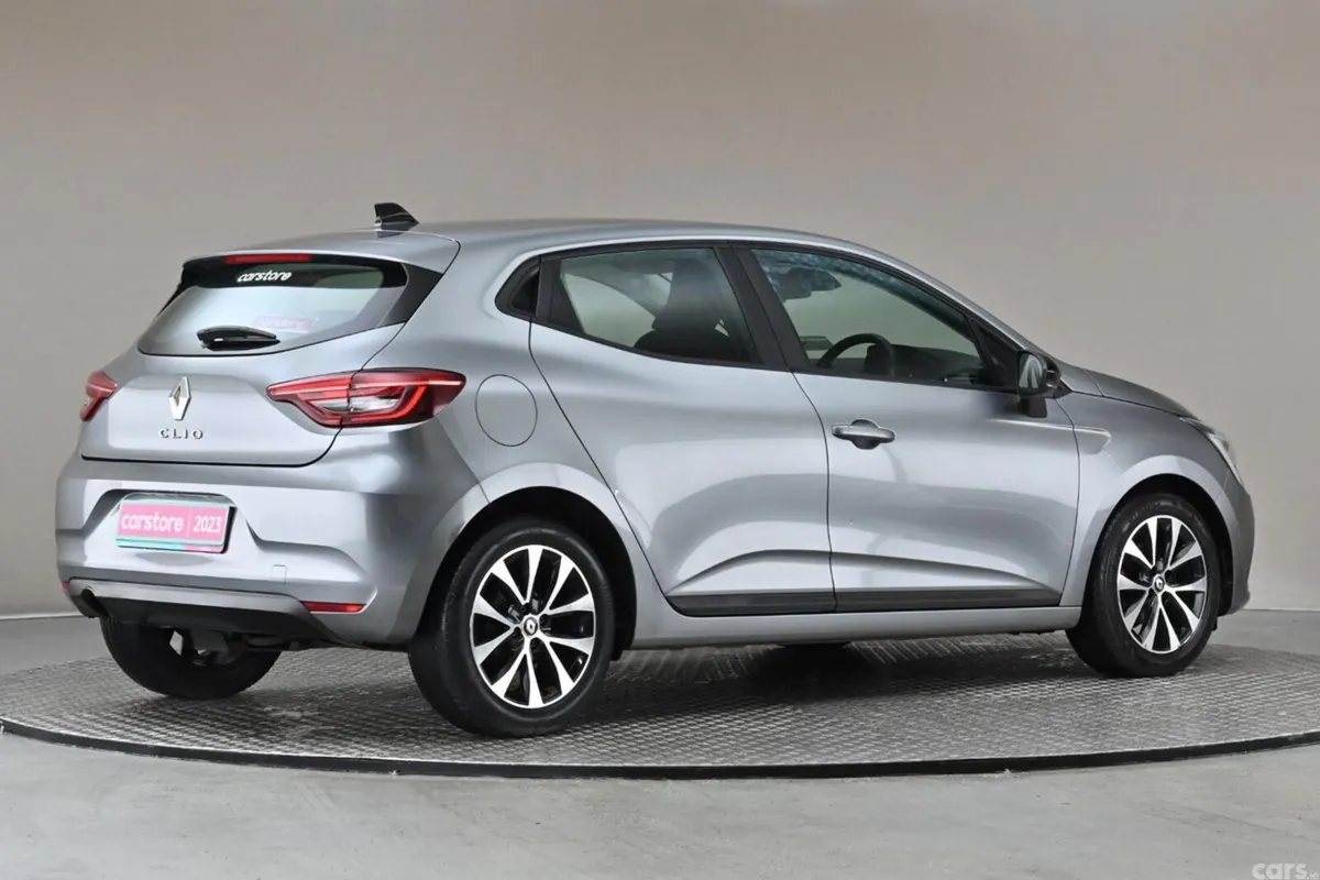 Renault Clio Hatchback, Petrol, 2023, Grey