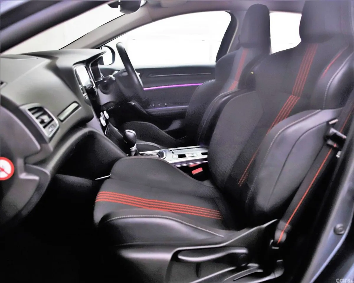 Renault Megane Estate, Petrol Plug-in Hybrid, 2022, Grey